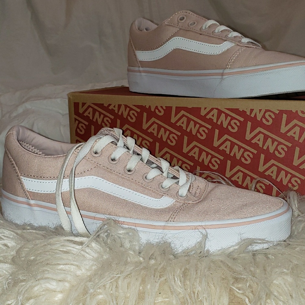 Women Van's